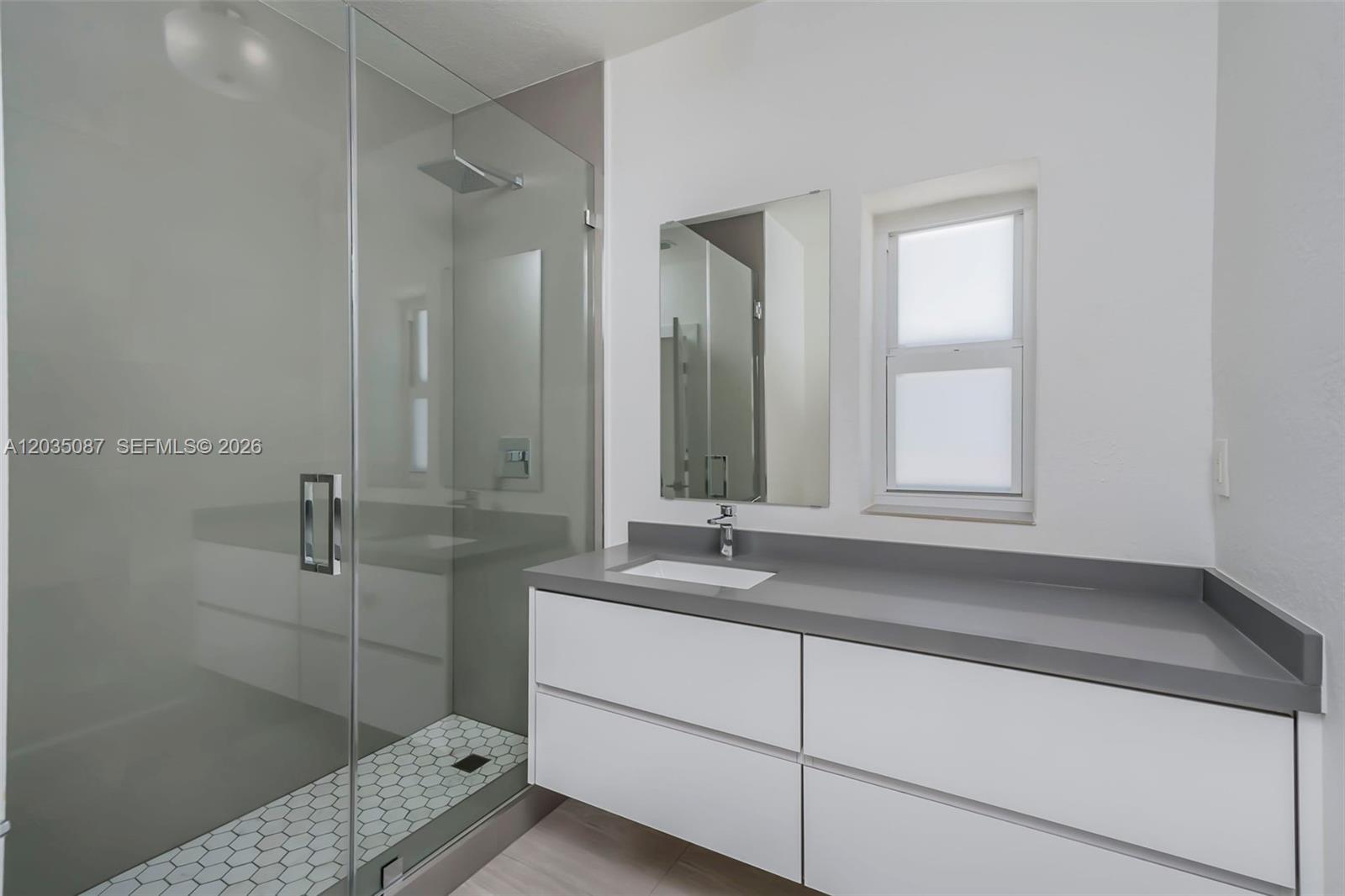 590 Sw 23rd Avenue Property Photo 17