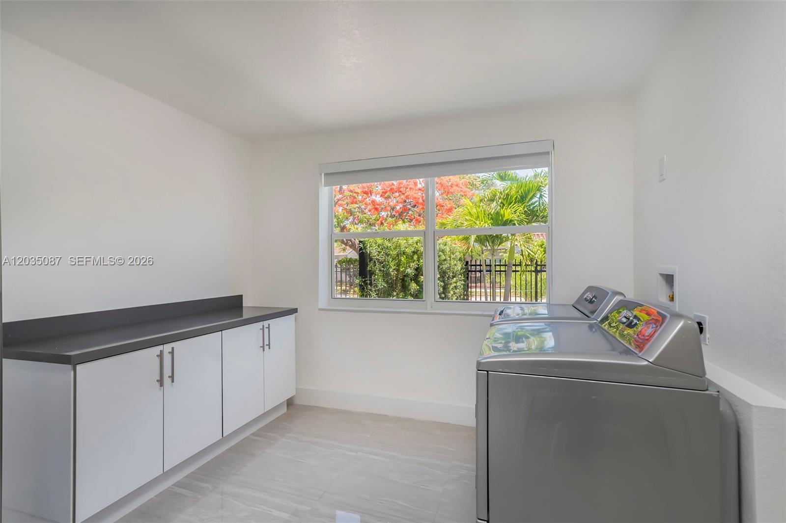 590 Sw 23rd Avenue Property Photo 18