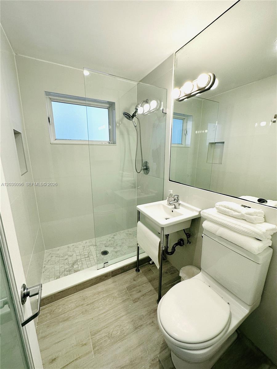 745 13th Street 6 Property Photo 12