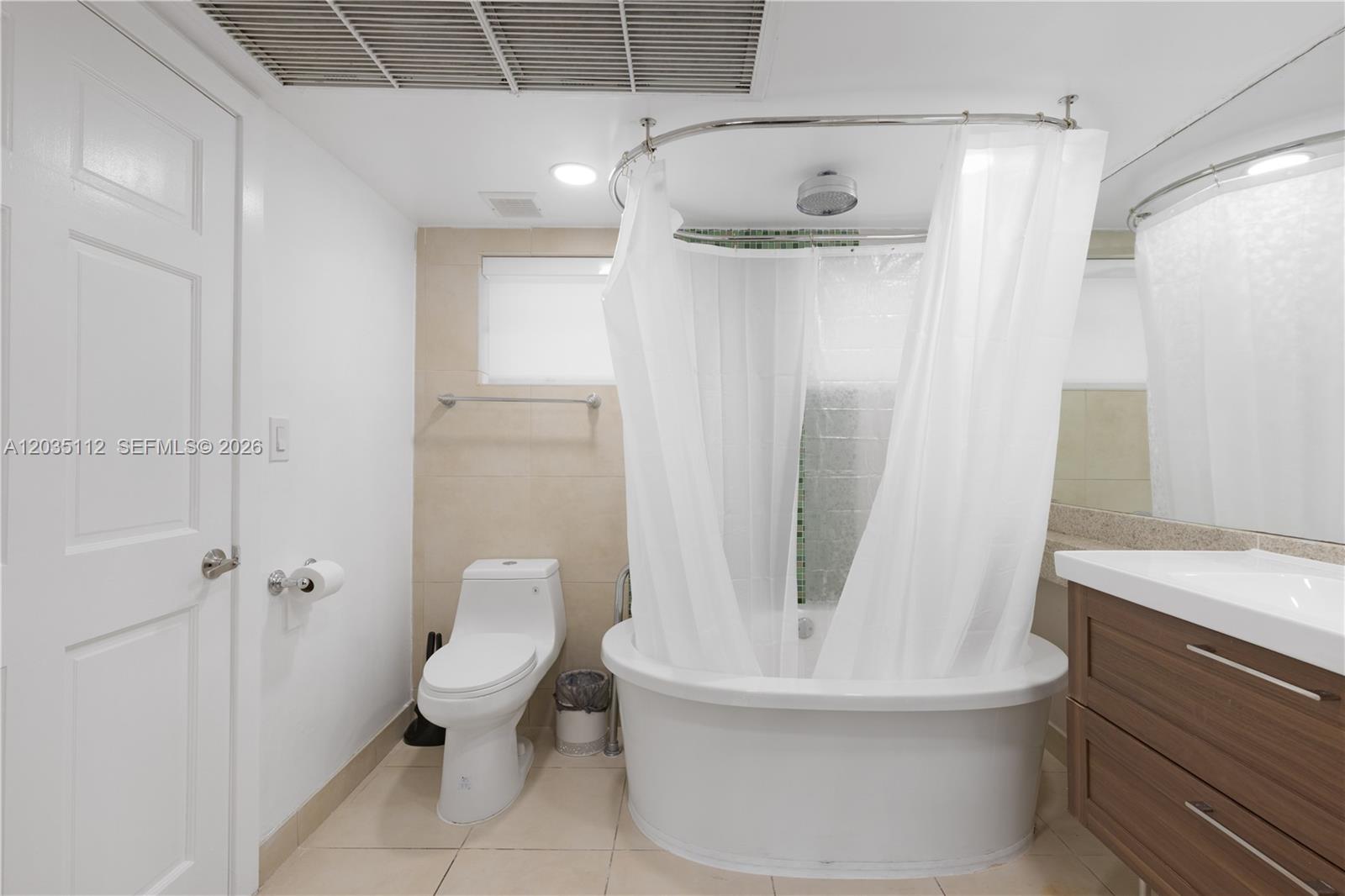 1024 Ocean Drive A402 Property Photo 3