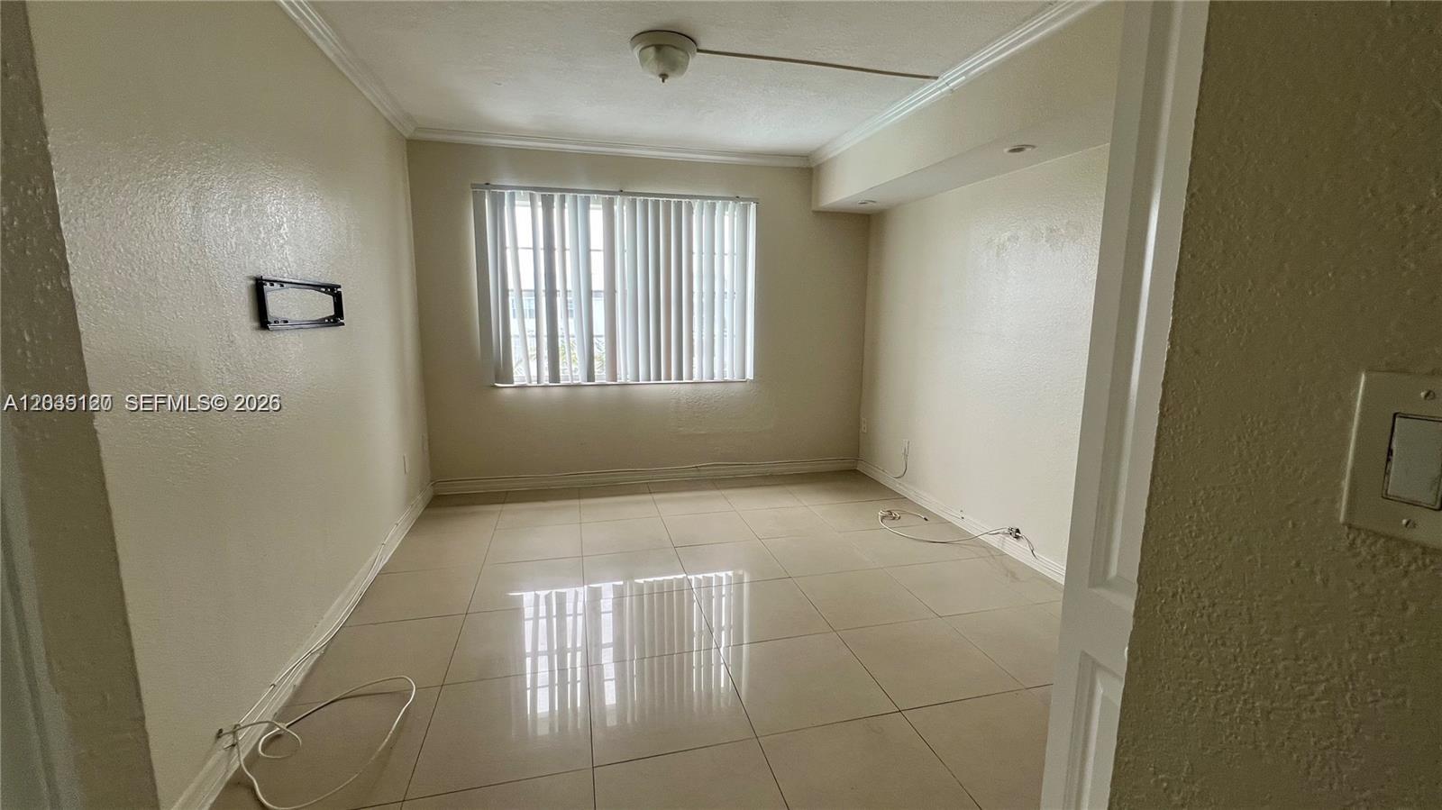 486 Nw 165th St Road B-606 Property Photo 11