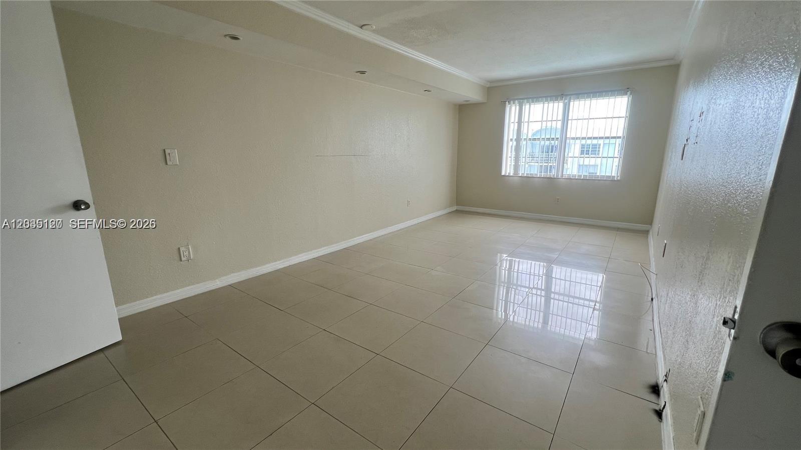 486 Nw 165th St Road B-606 Property Photo 13