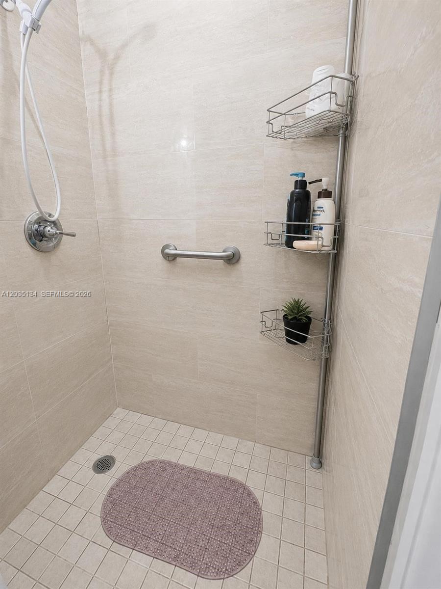 9515 Dominican Drive Property Photo 5