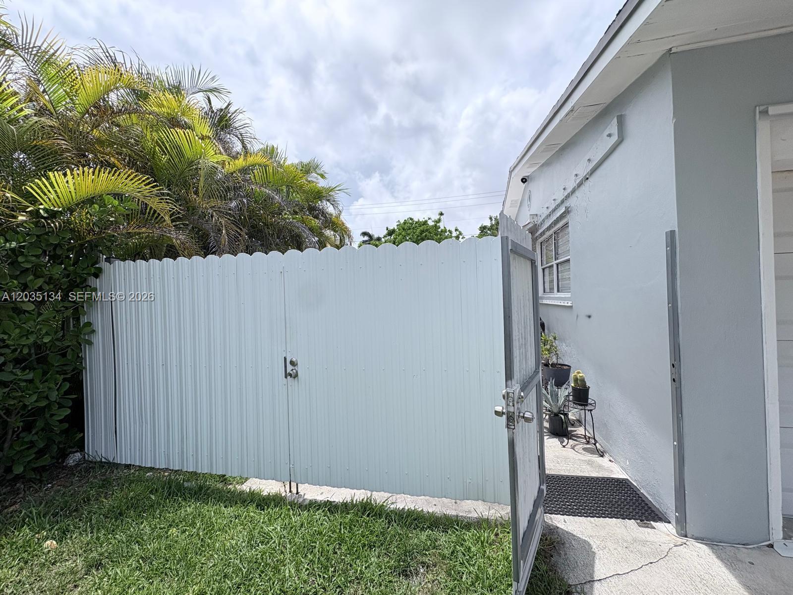 9515 Dominican Drive Property Photo 12