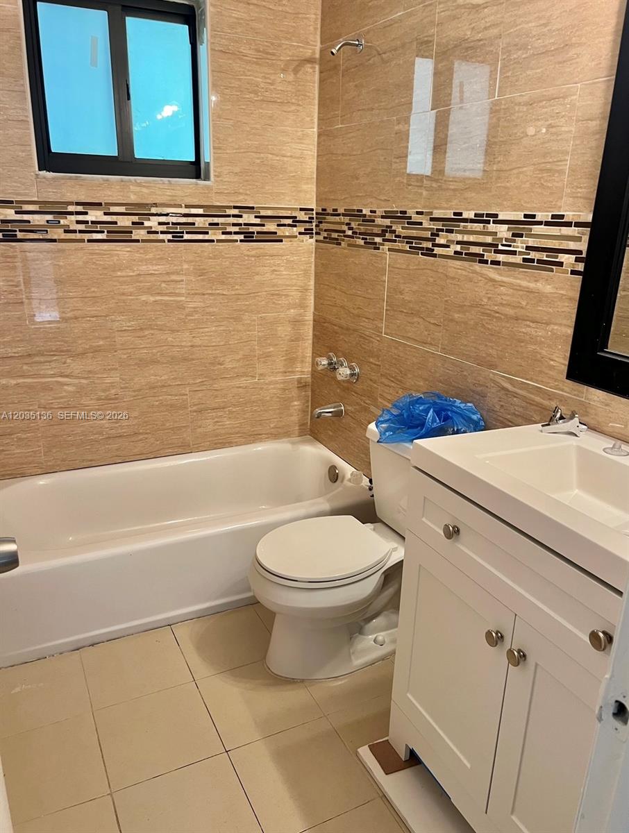 325 Menores Avenue Property Photo 7