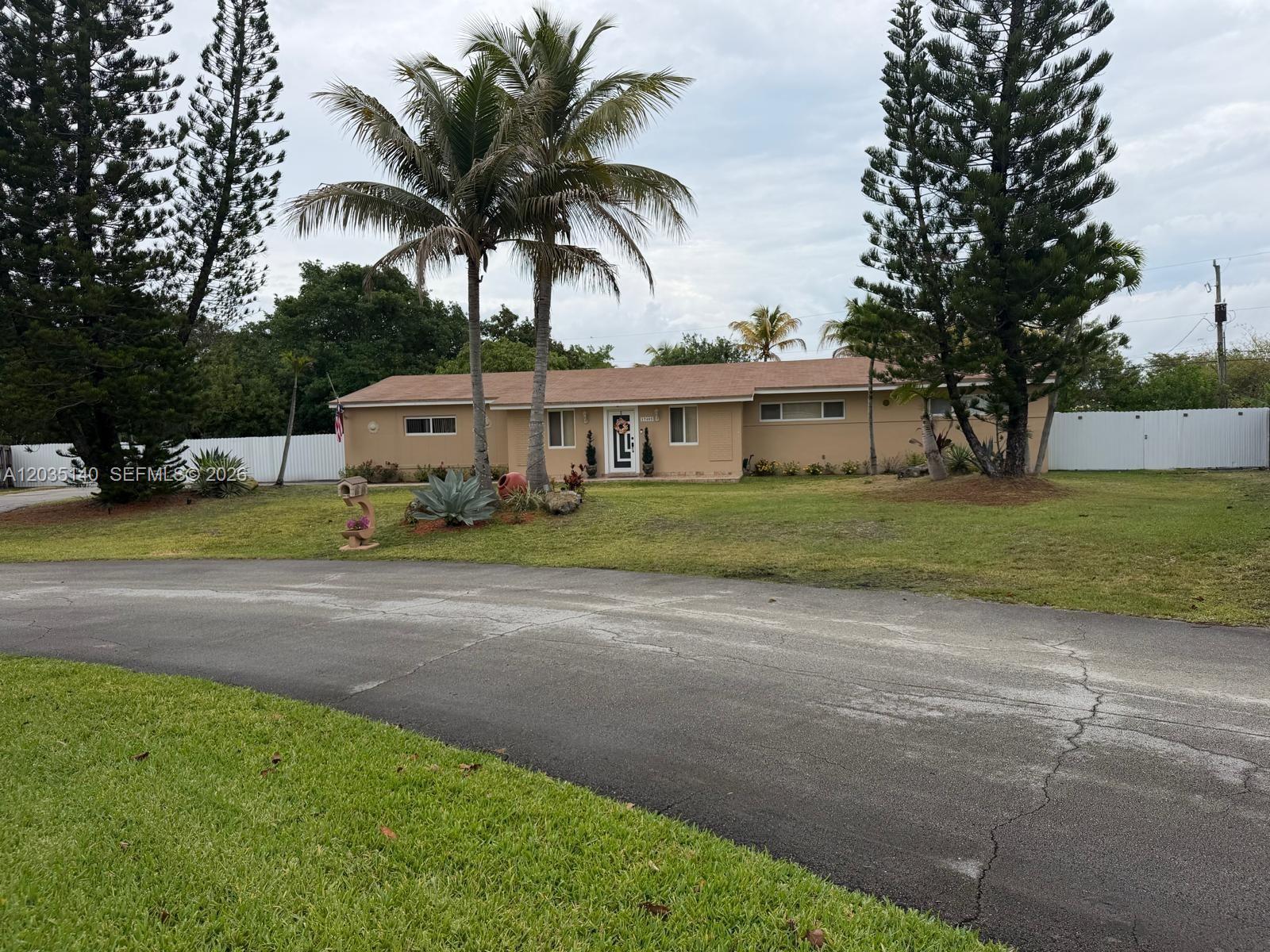 17405 Sw 109th Court Property Photo 1