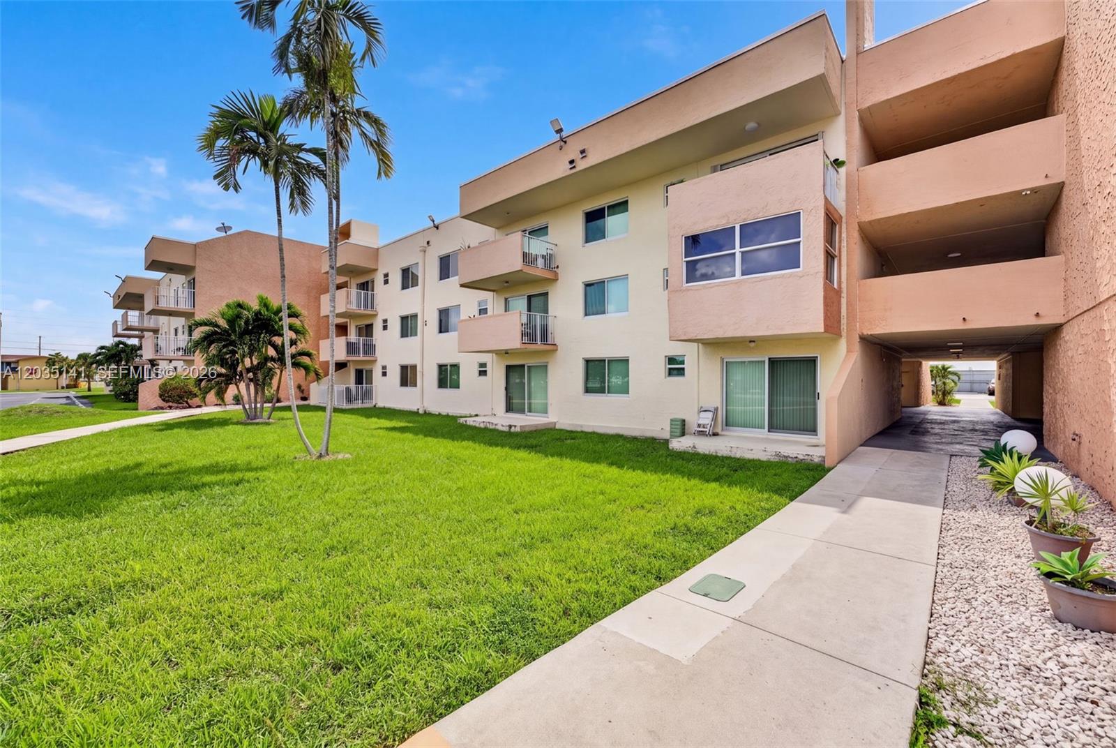 10300 Coral Way C25 Property Photo 27