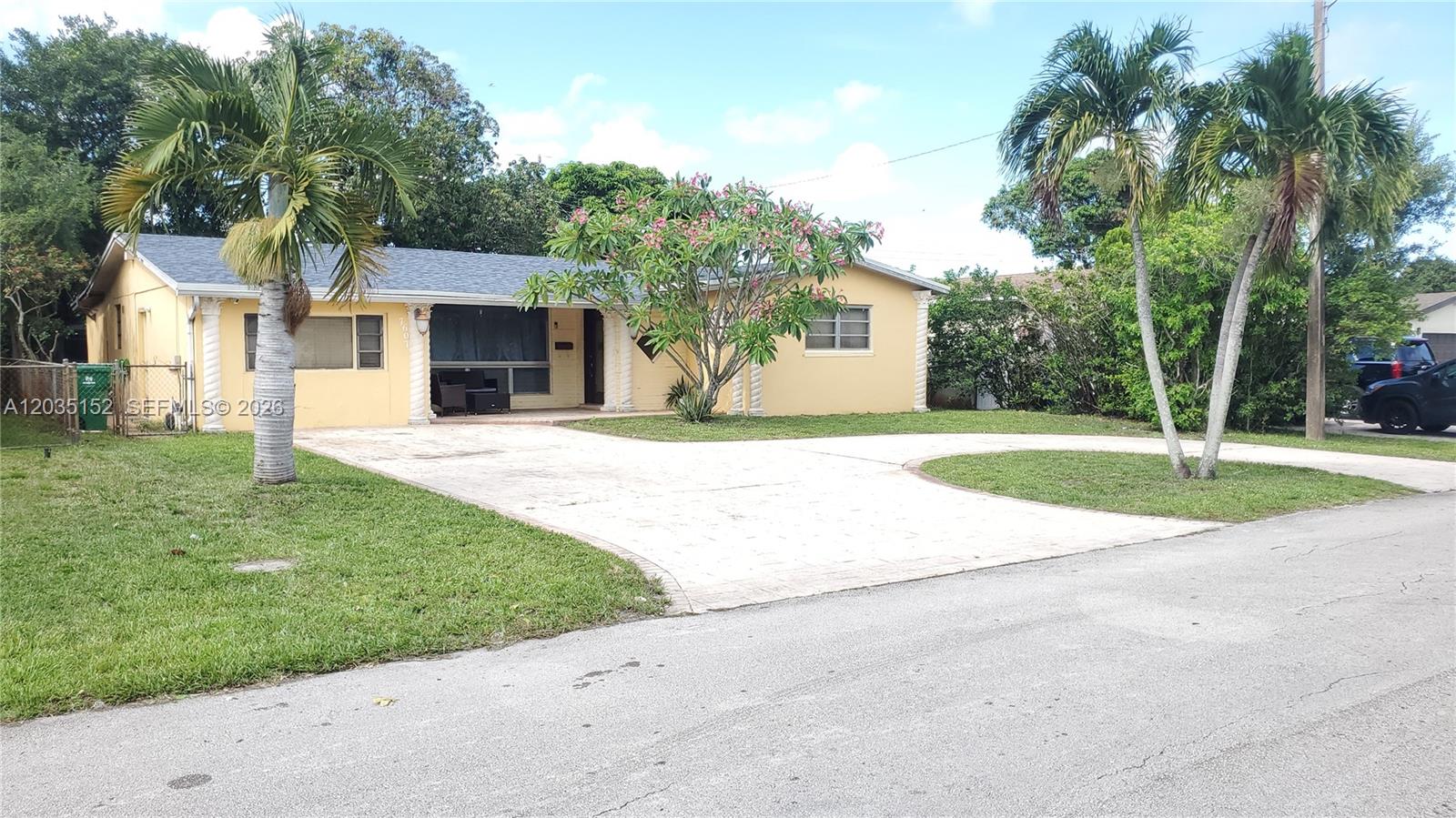 7607 Dilido Boulevard Property Photo 2