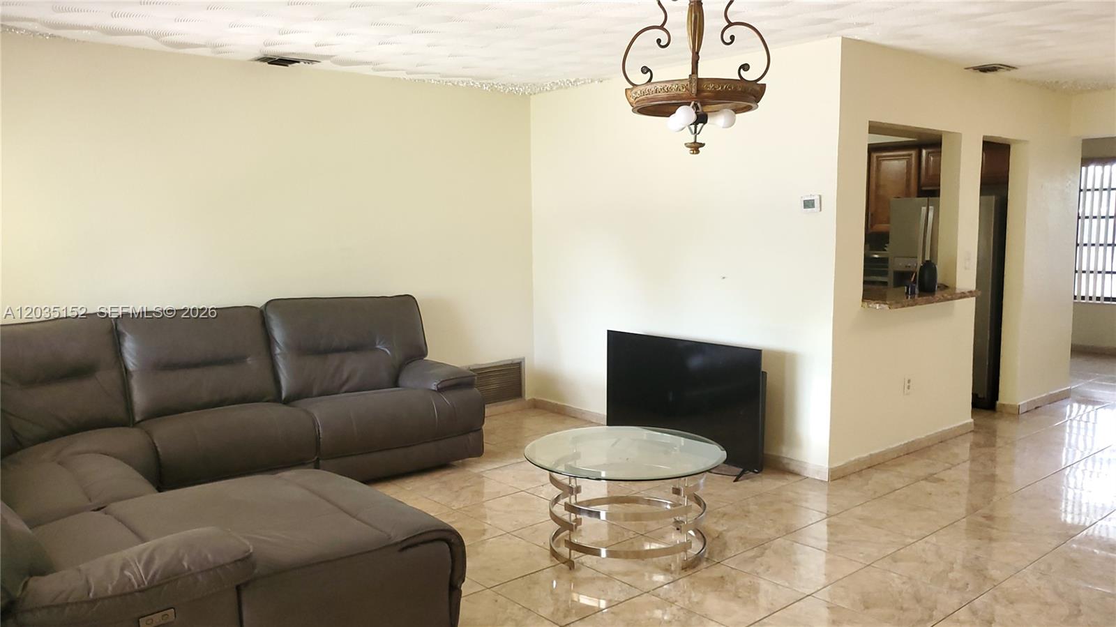 7607 Dilido Boulevard Property Photo 4