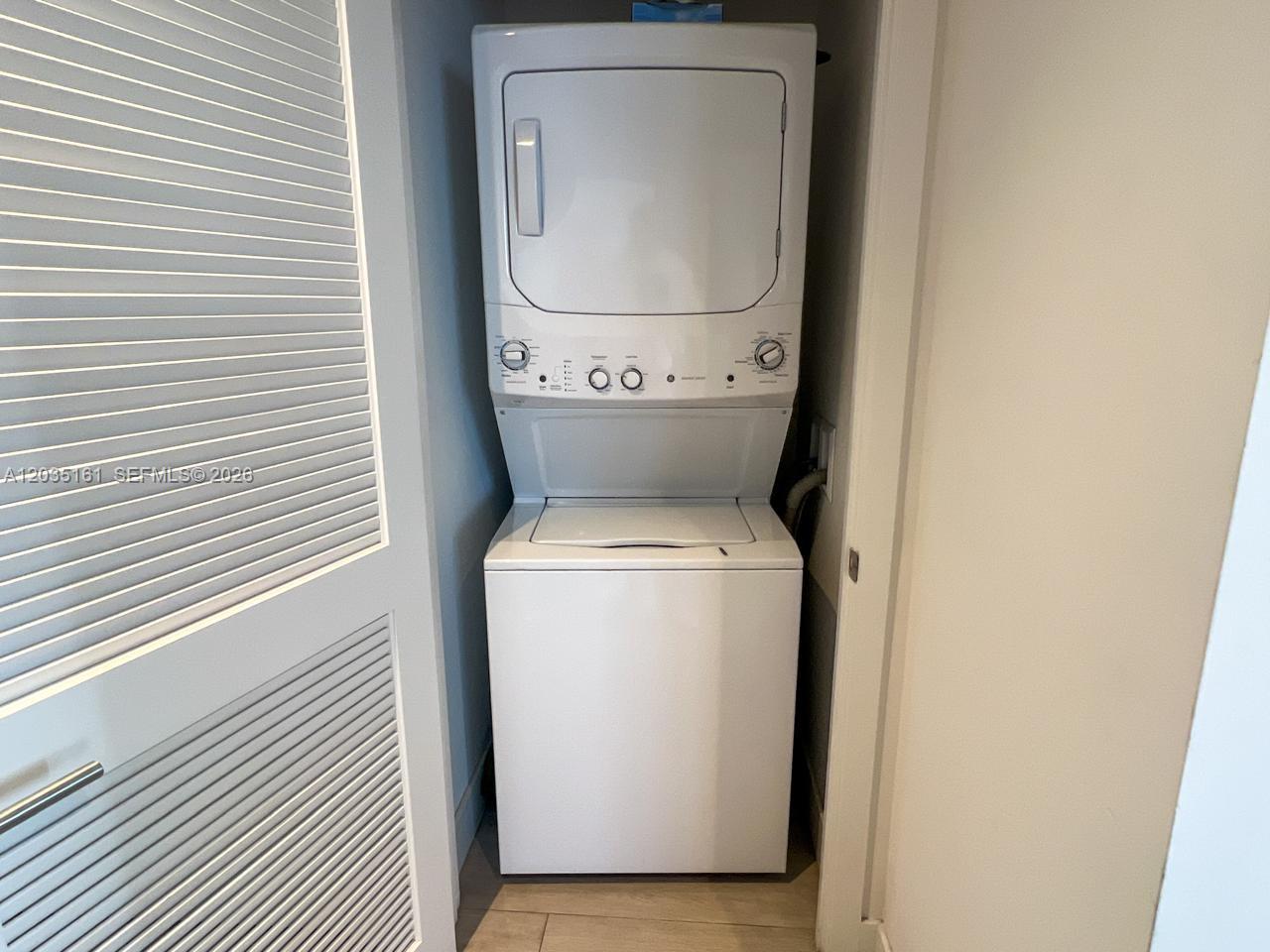 4010 S Ocean Drive R2402 Property Photo 12