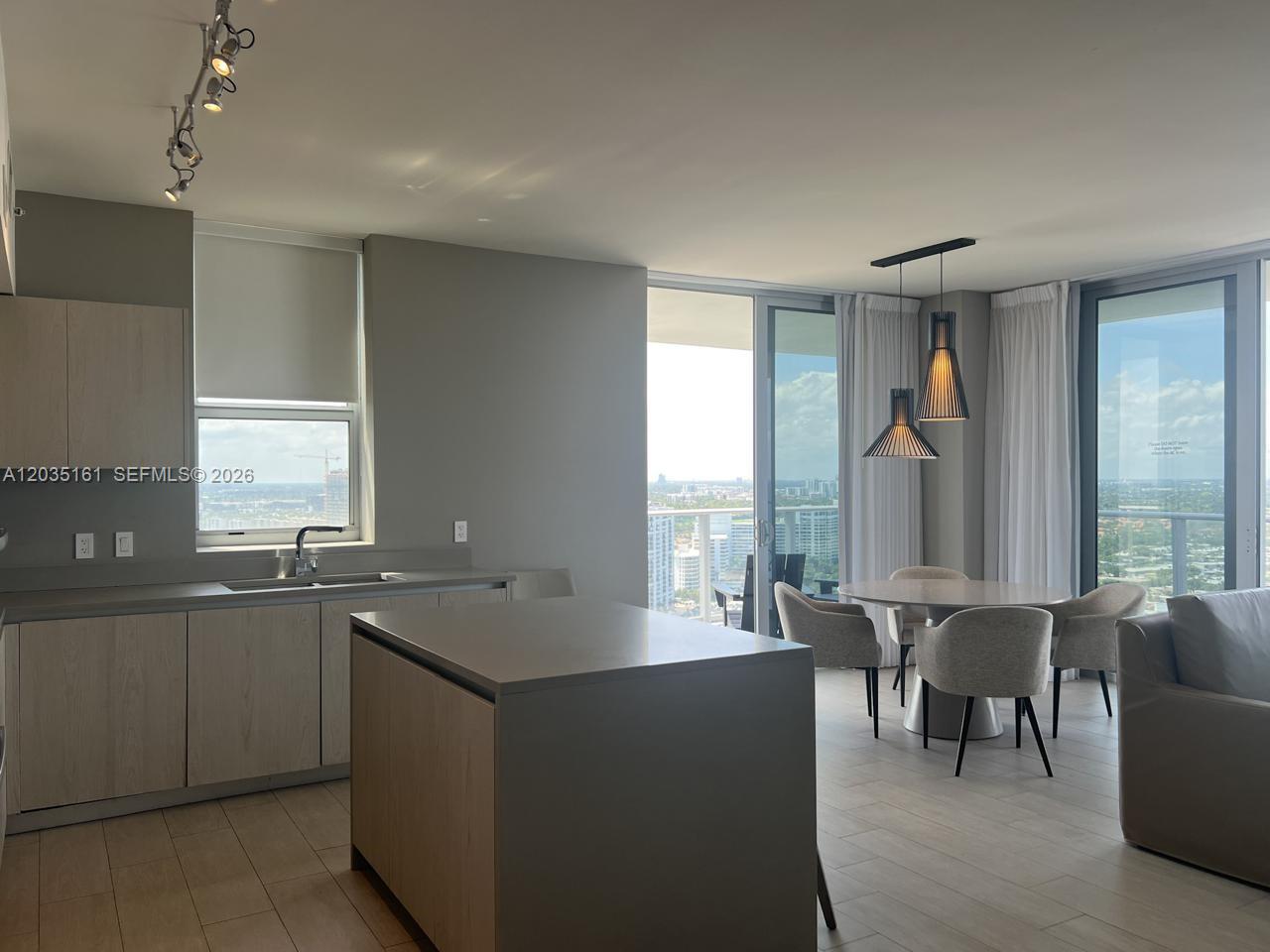 4010 S Ocean Drive R2402 Property Photo 14