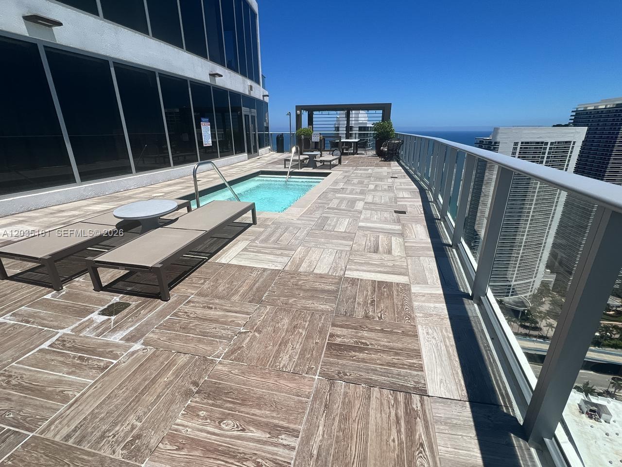 4010 S Ocean Drive R2402 Property Photo 34