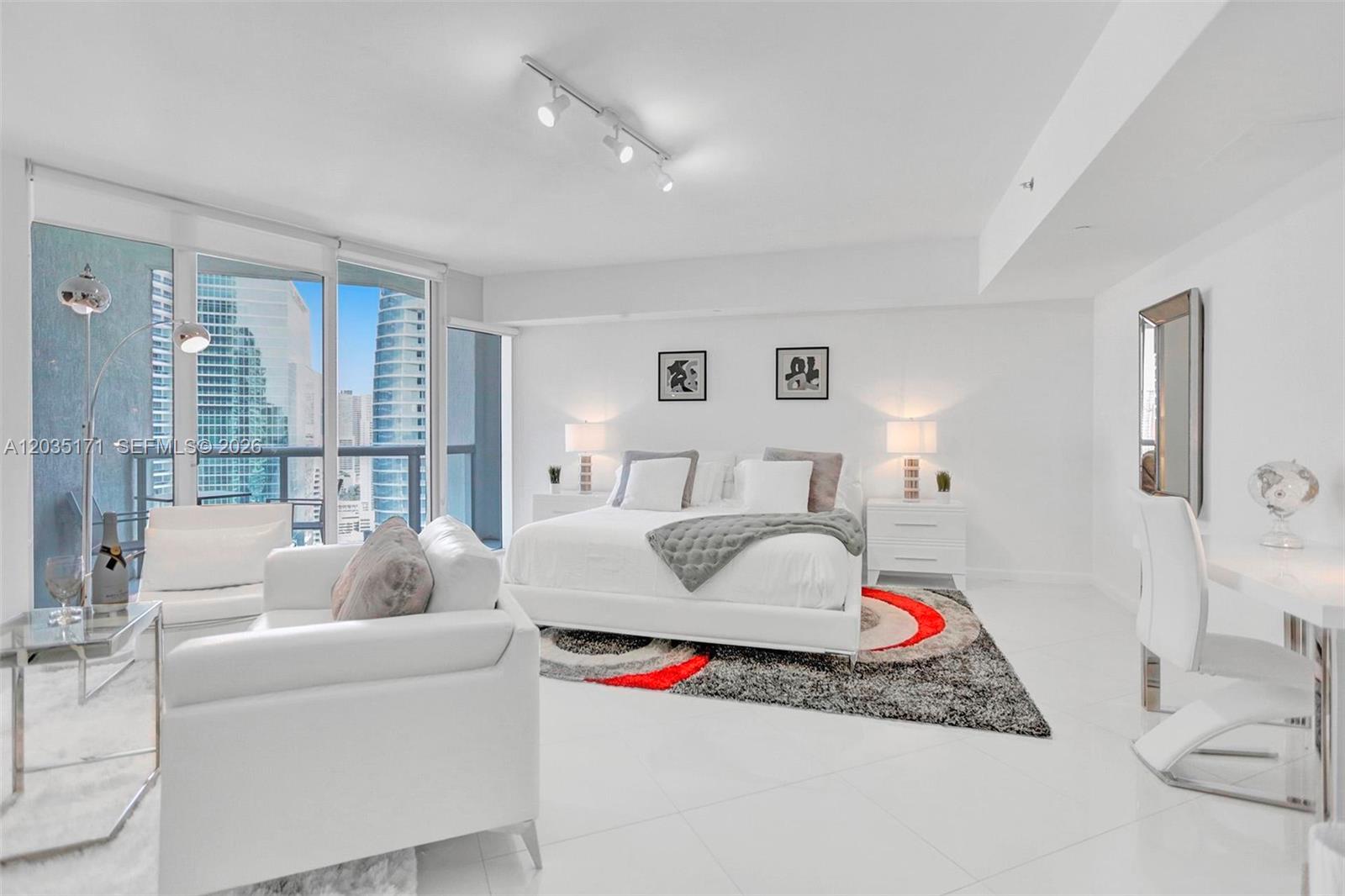 475 Brickell Avenue 3408 Property Photo 2