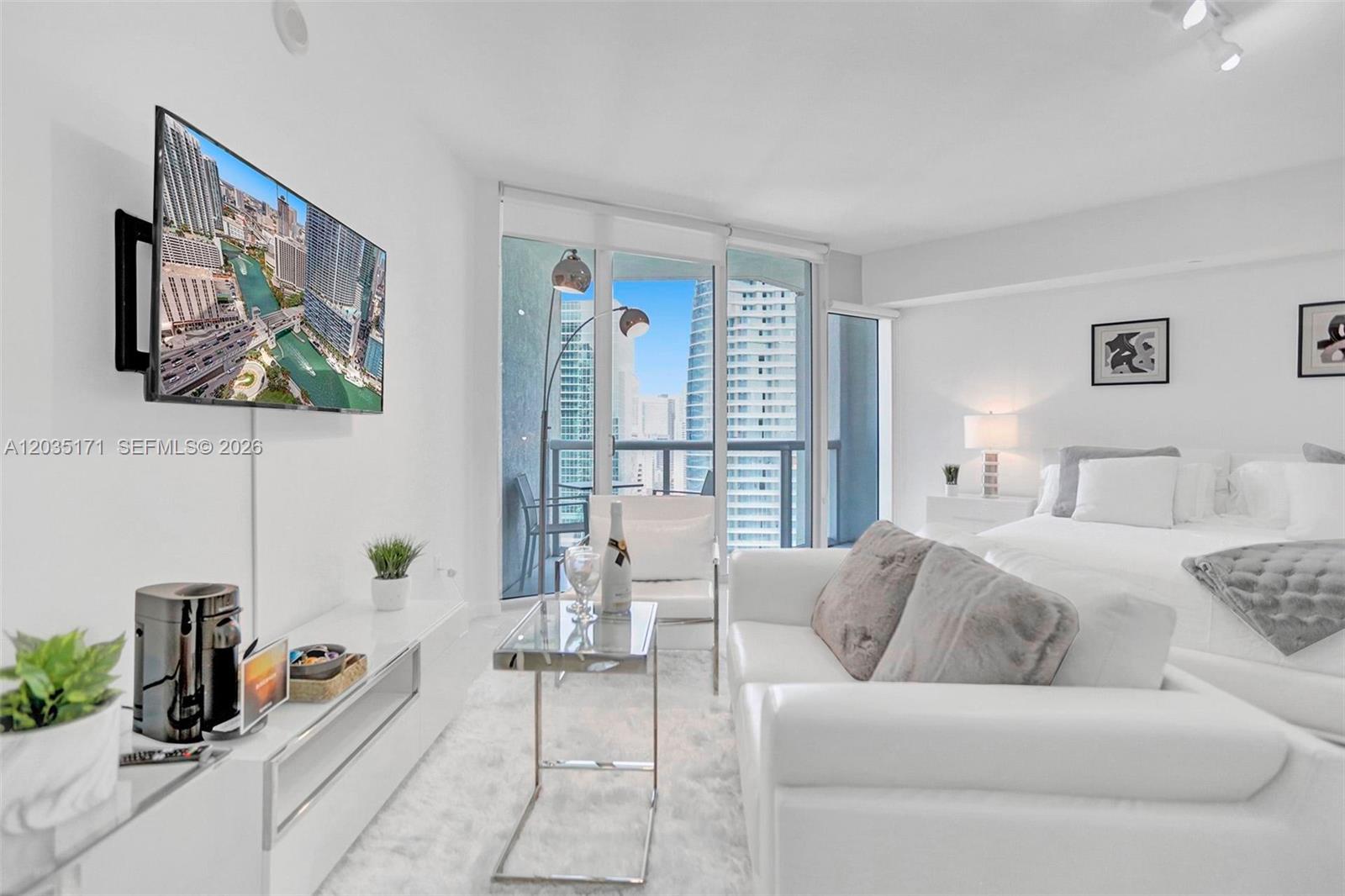 475 Brickell Avenue 3408 Property Photo 5