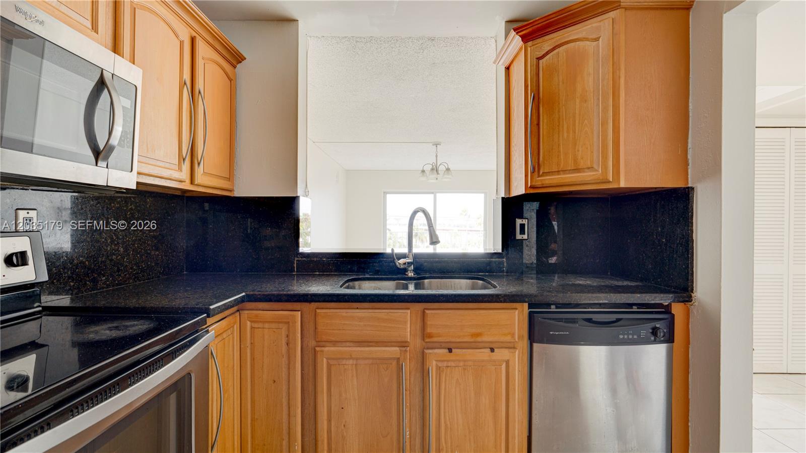 A12035179 Property Photo 17