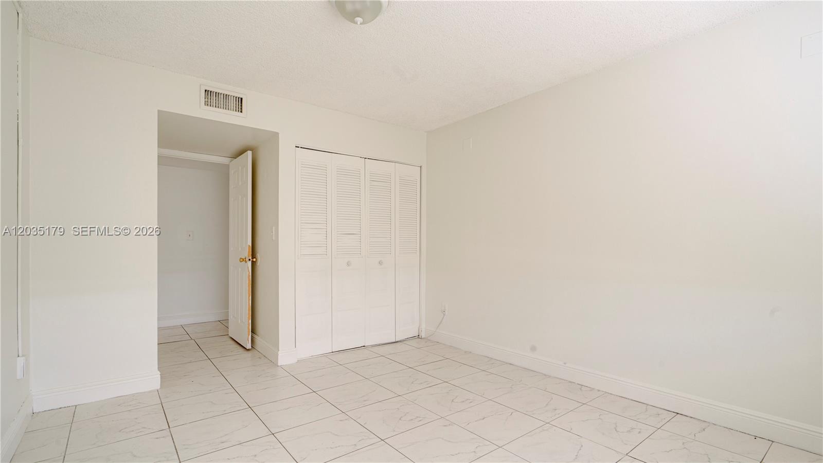 A12035179 Property Photo 23