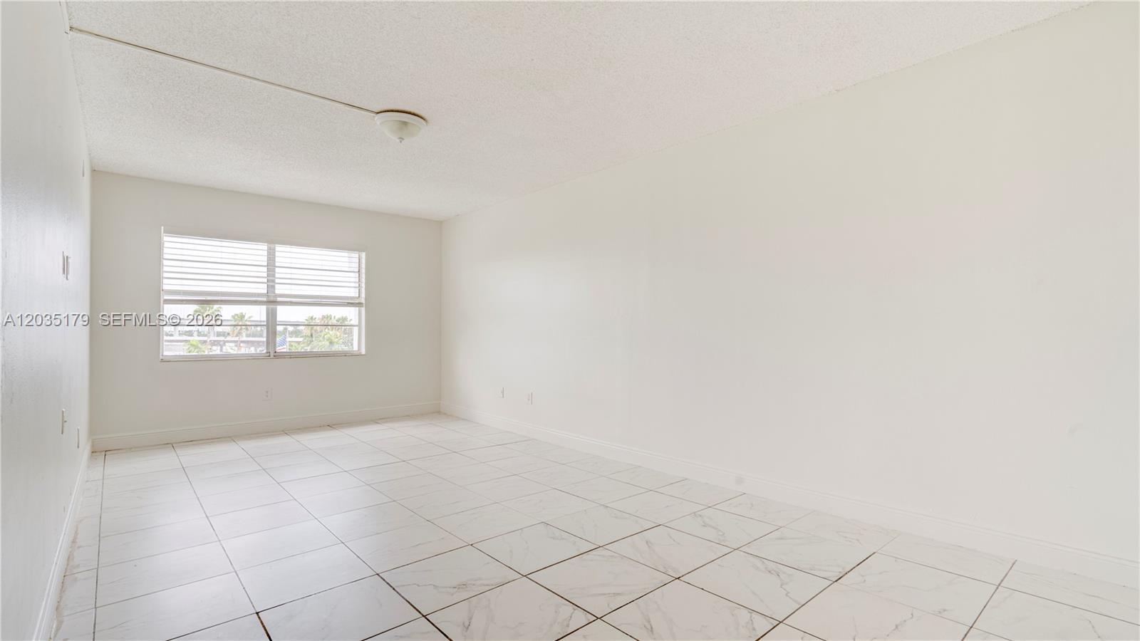 A12035179 Property Photo 27