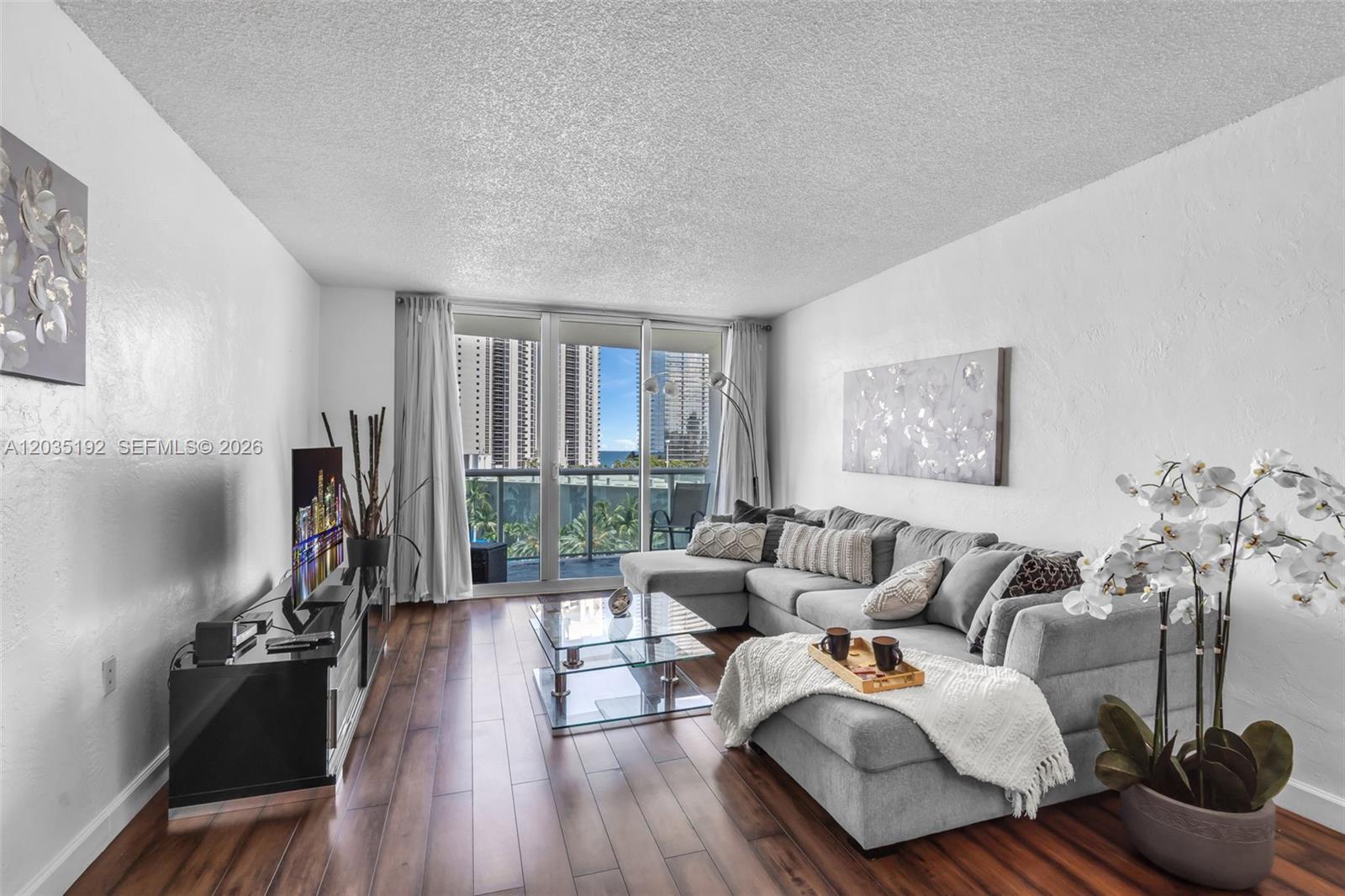 19370 Collins Avenue 823 Property Photo 6