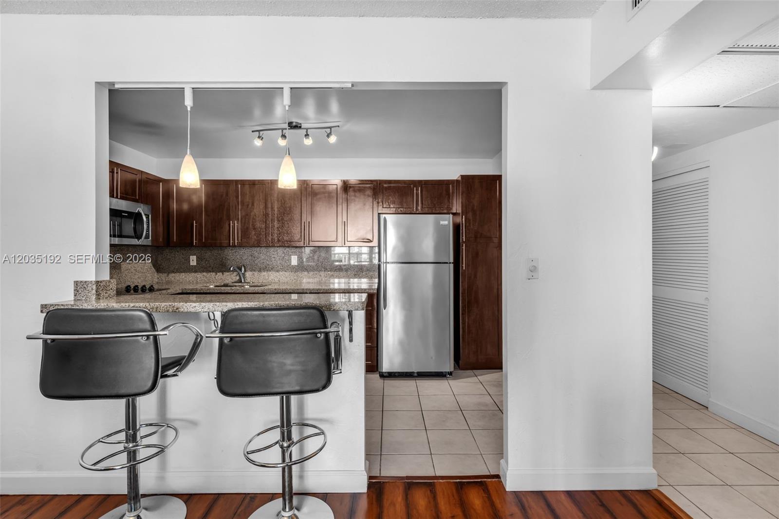 19370 Collins Avenue 823 Property Photo 10