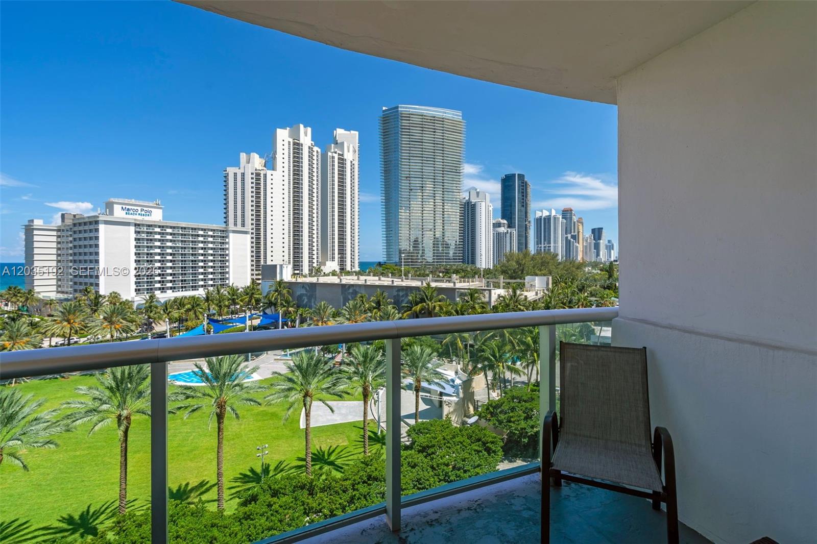 19370 Collins Avenue 823 Property Photo 18