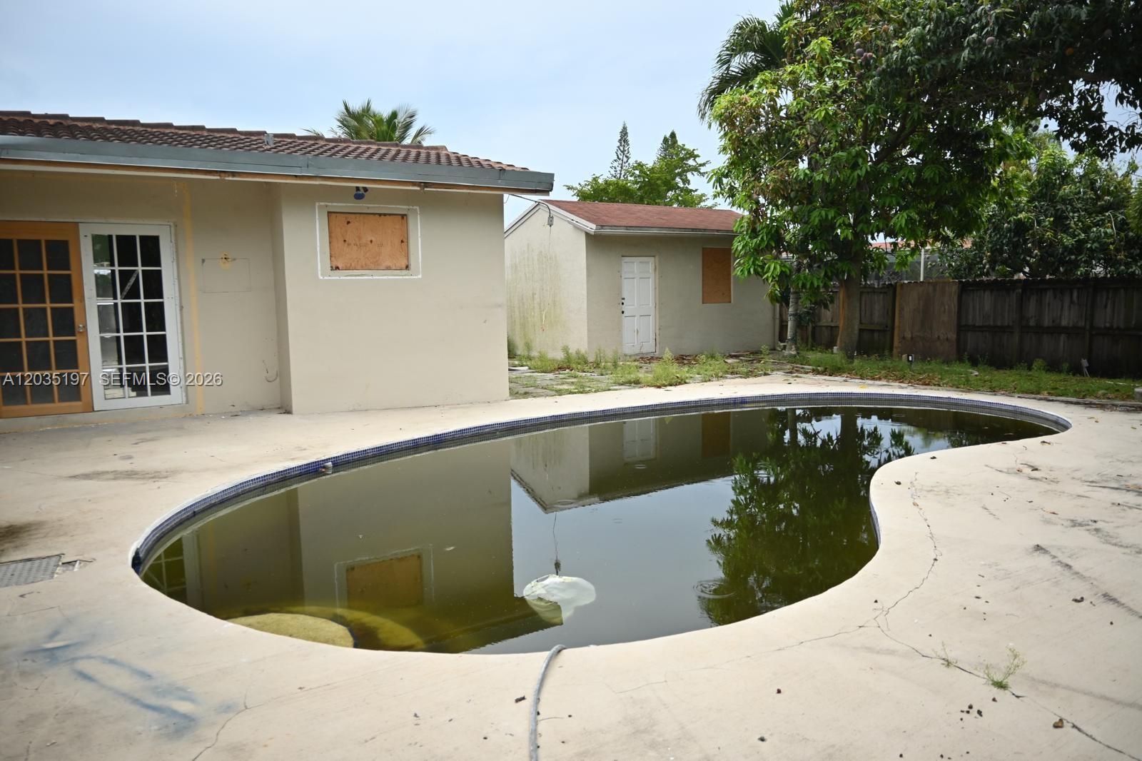 A12035197 Property Photo 4