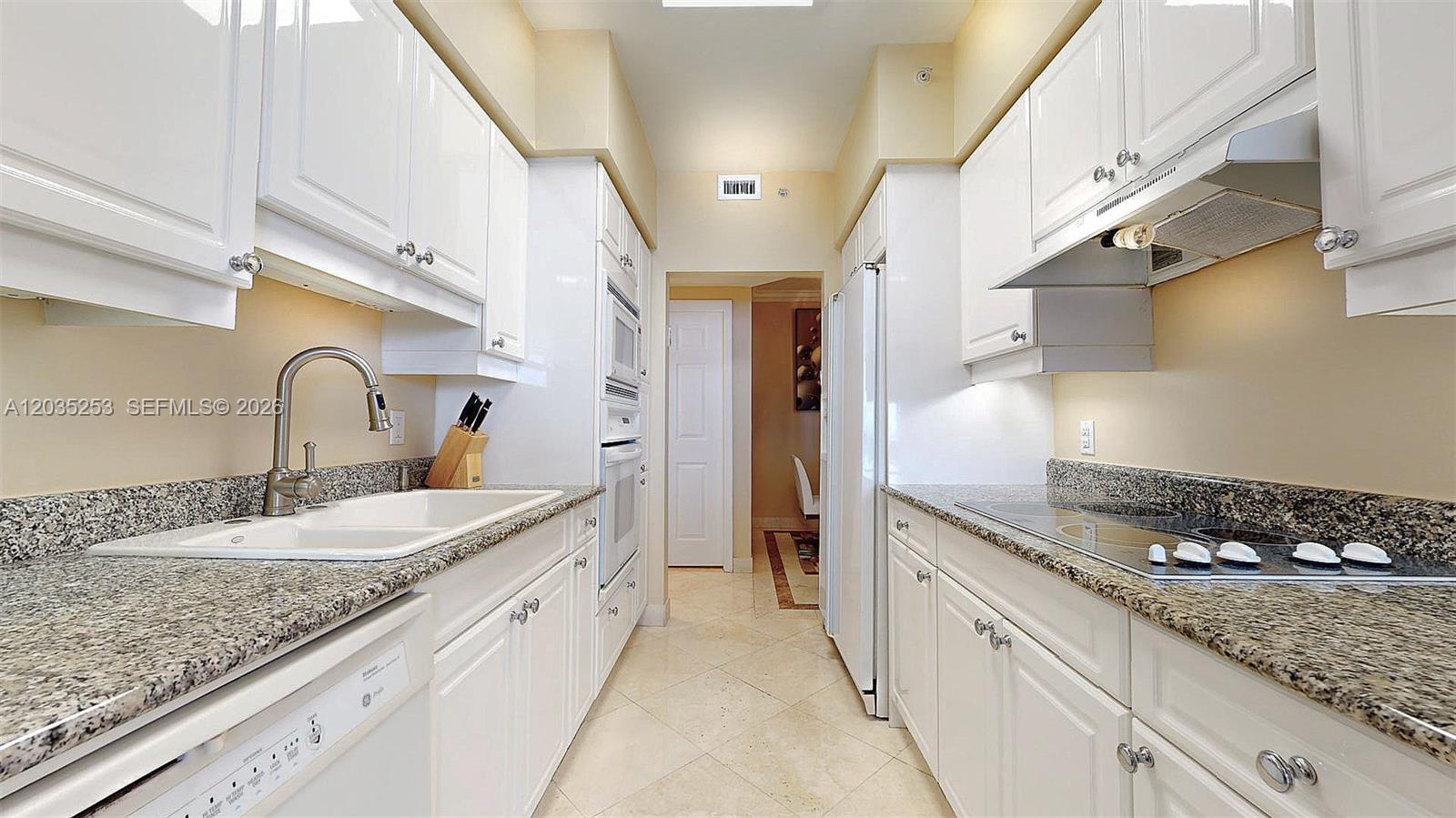 4779 Collins Avenue 2708 Property Photo 22
