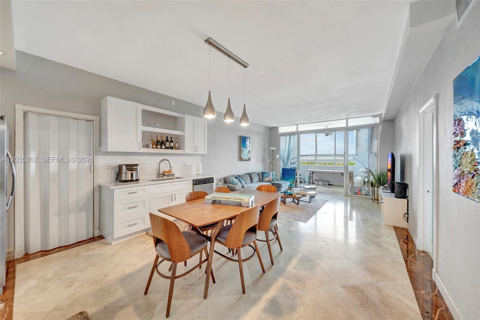 5005 Collins Avenue PH02