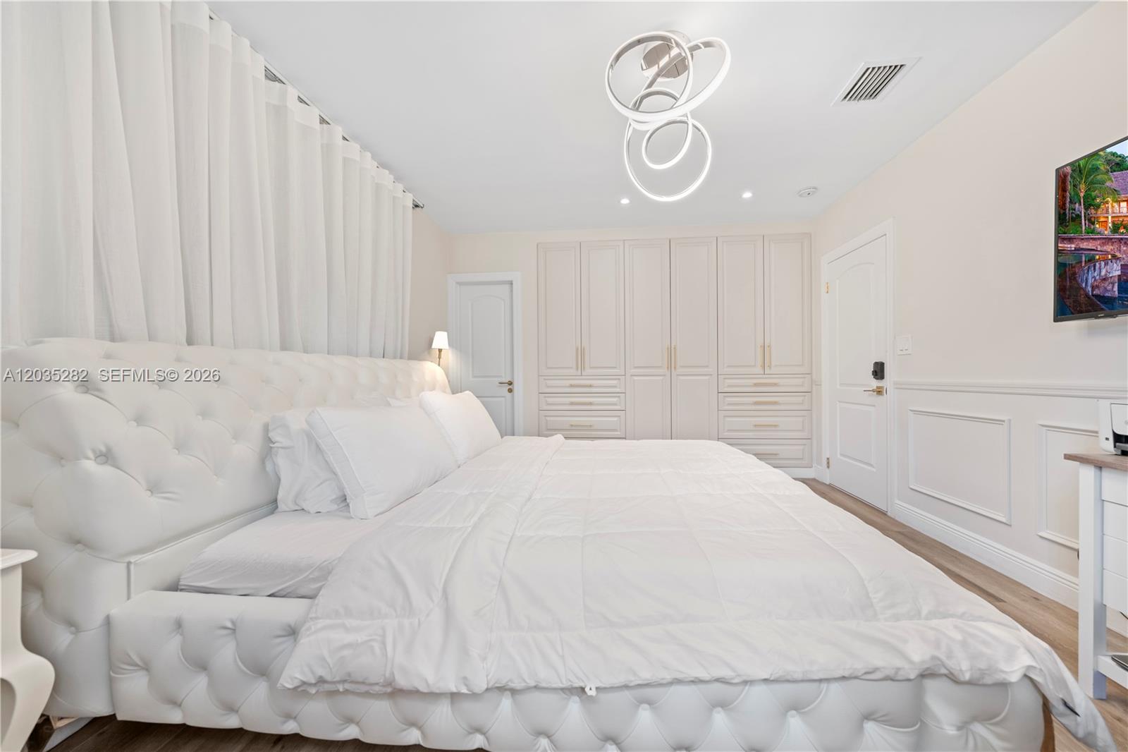1302 Fillmore Street Property Photo 13