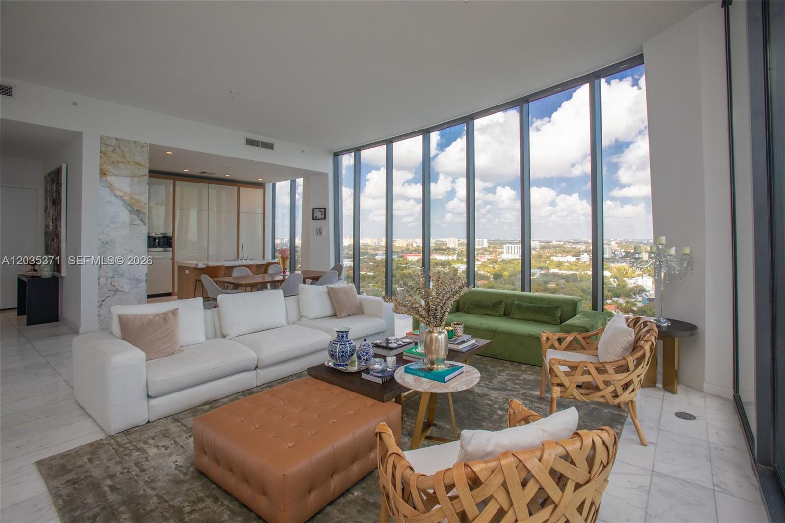 2821 S Bayshore Drive 20d Property Photo 4