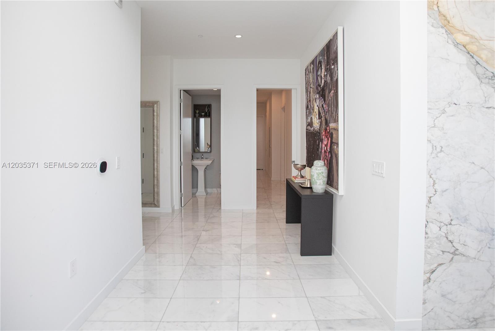 2821 S Bayshore Drive 20d Property Photo 5