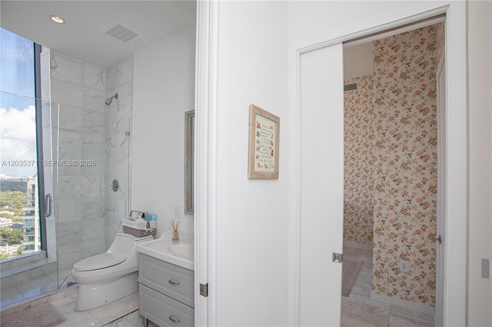 2821 S Bayshore Drive 20d Property Photo 10