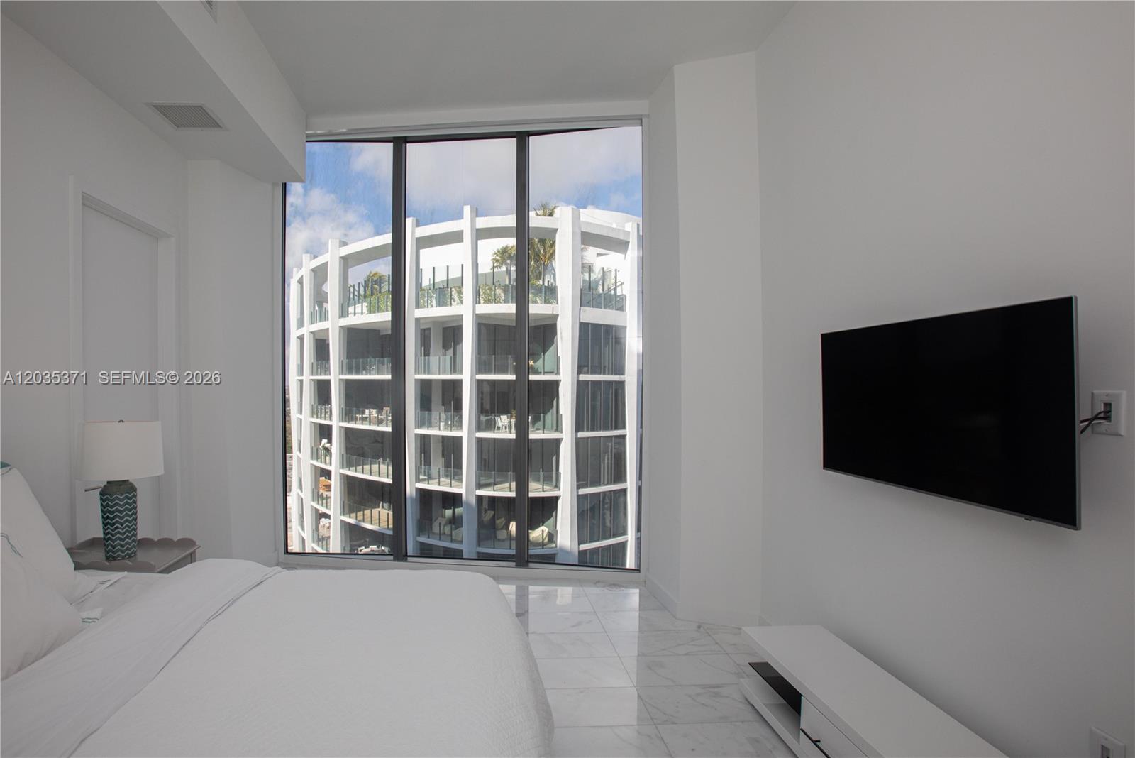 2821 S Bayshore Drive 20d Property Photo 16