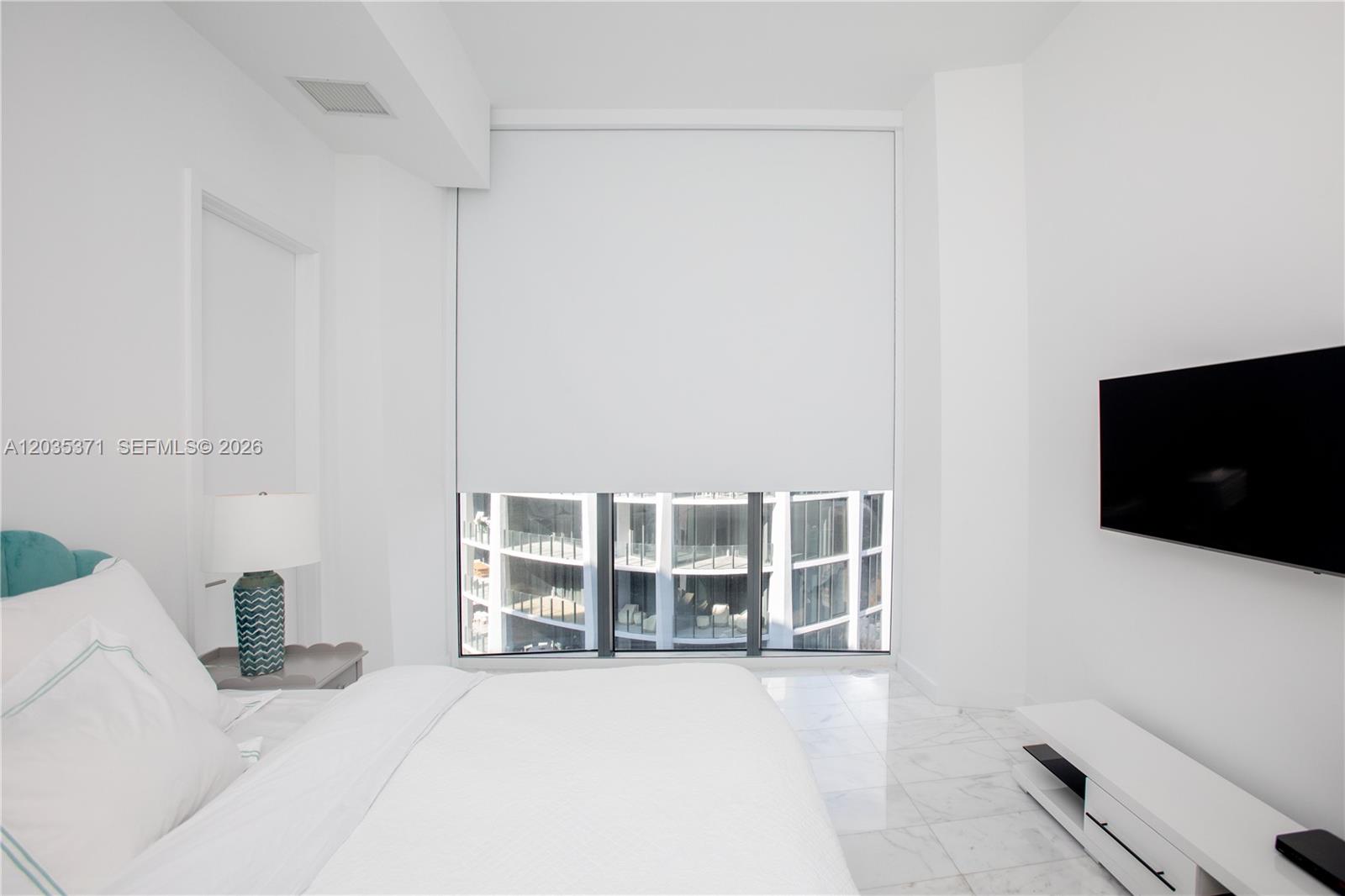 2821 S Bayshore Drive 20d Property Photo 17
