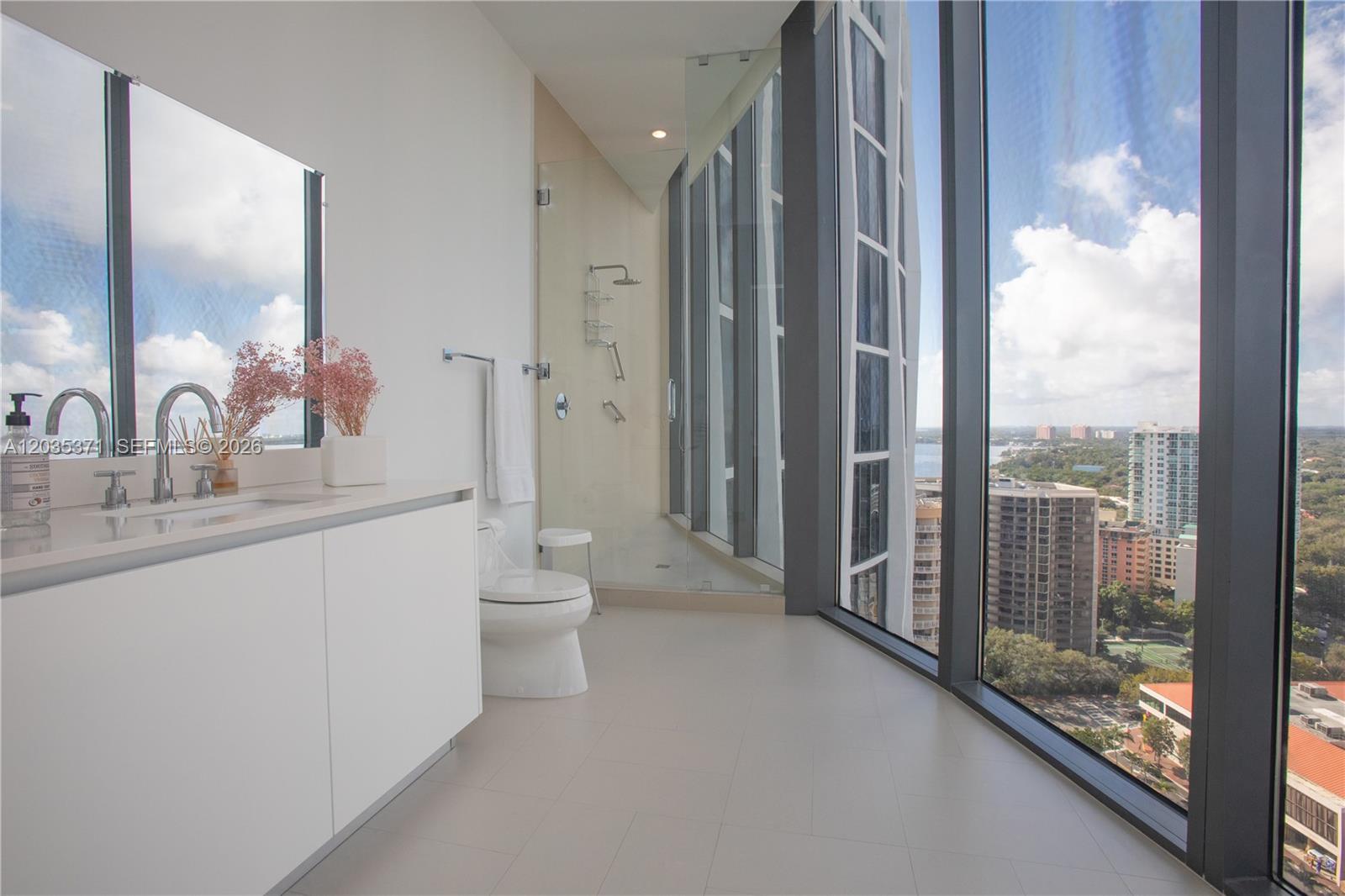 2821 S Bayshore Drive 20d Property Photo 20