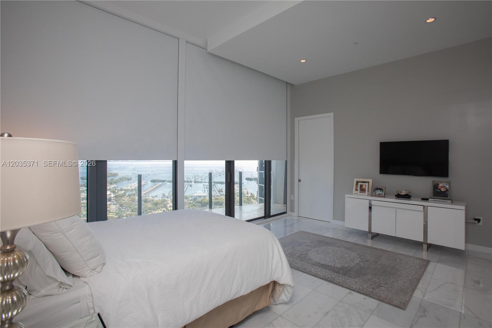 2821 S Bayshore Drive 20d Property Photo 22