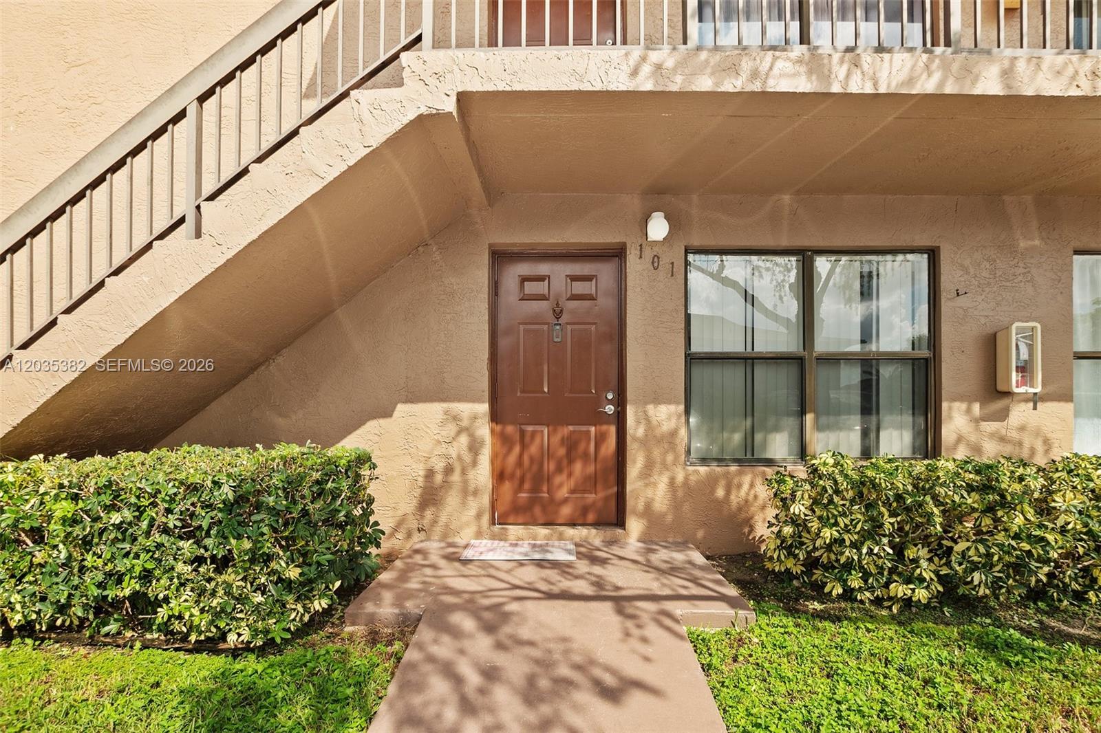 10053 Winding Lake Road 101 Property Photo 4