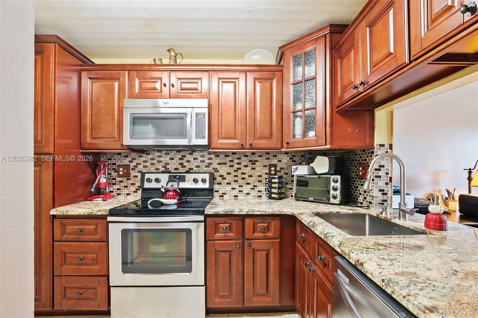10053 Winding Lake Road 101 Property Photo 11