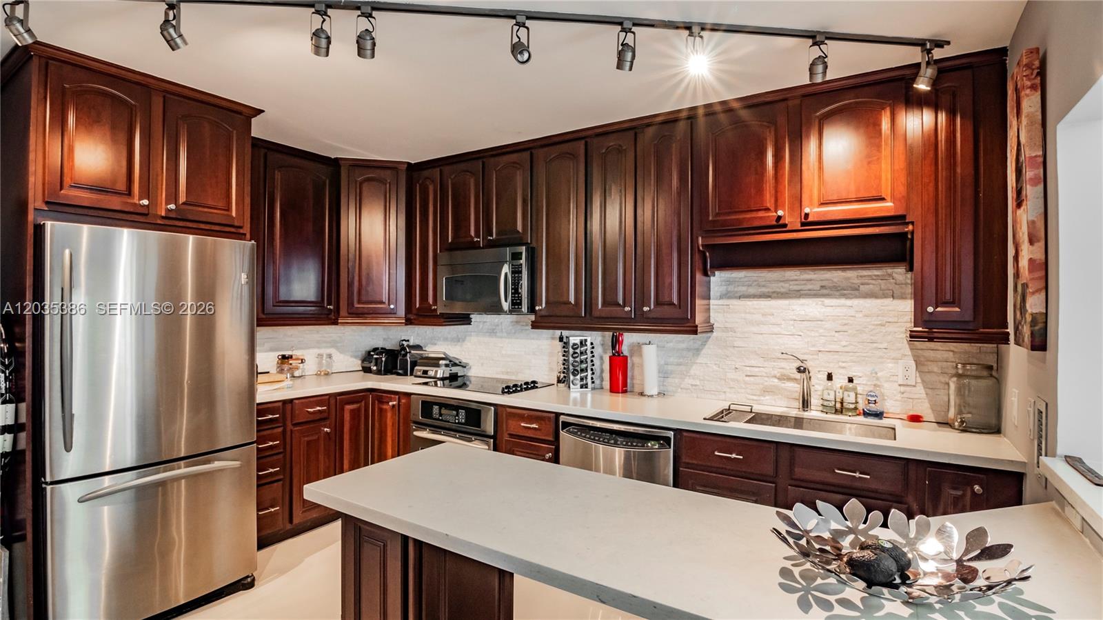 5750 Collins Avenue 7a Property Photo 13
