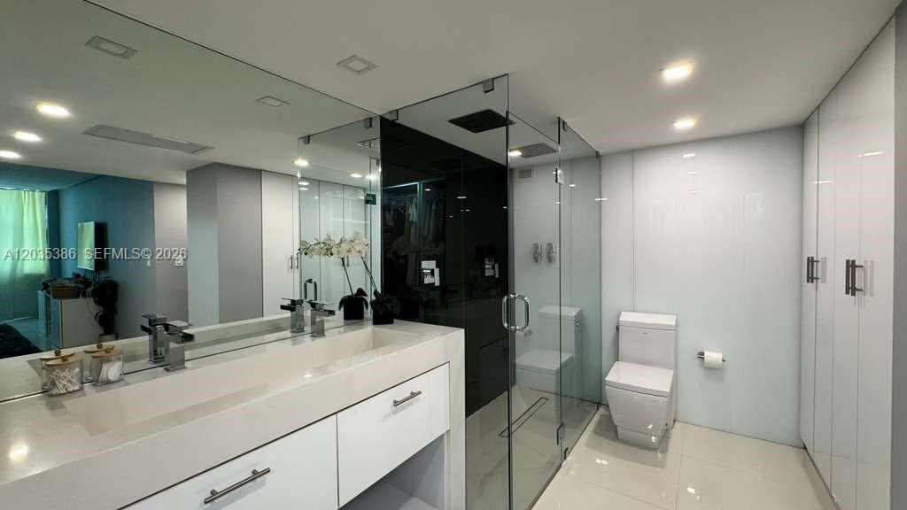 5750 Collins Avenue 7a Property Photo 23
