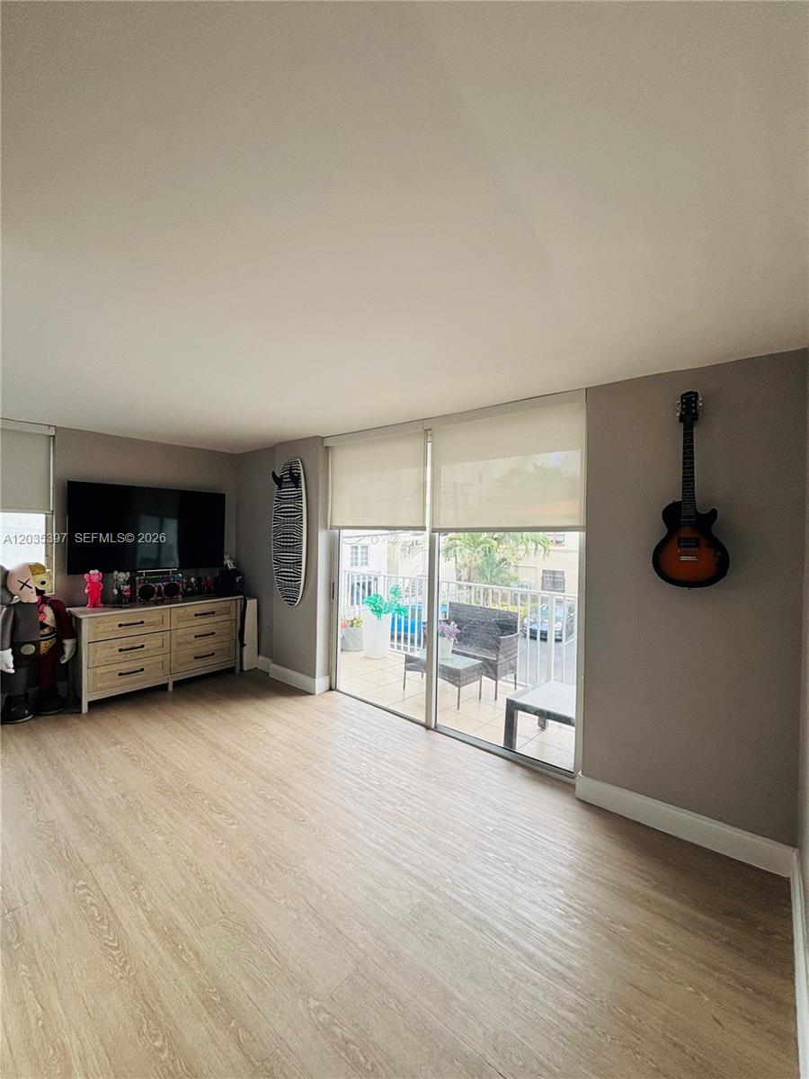 1255 Collins Avenue 208 Property Photo 6