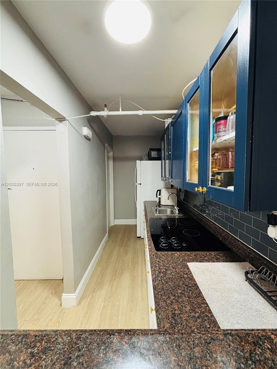 1255 Collins Avenue 208 Property Photo 10