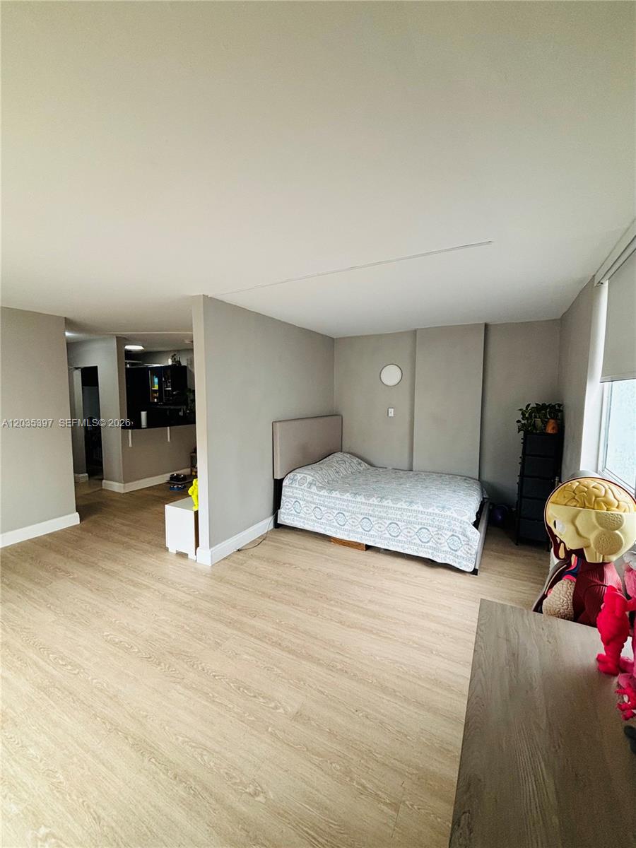 1255 Collins Avenue 208 Property Photo 14