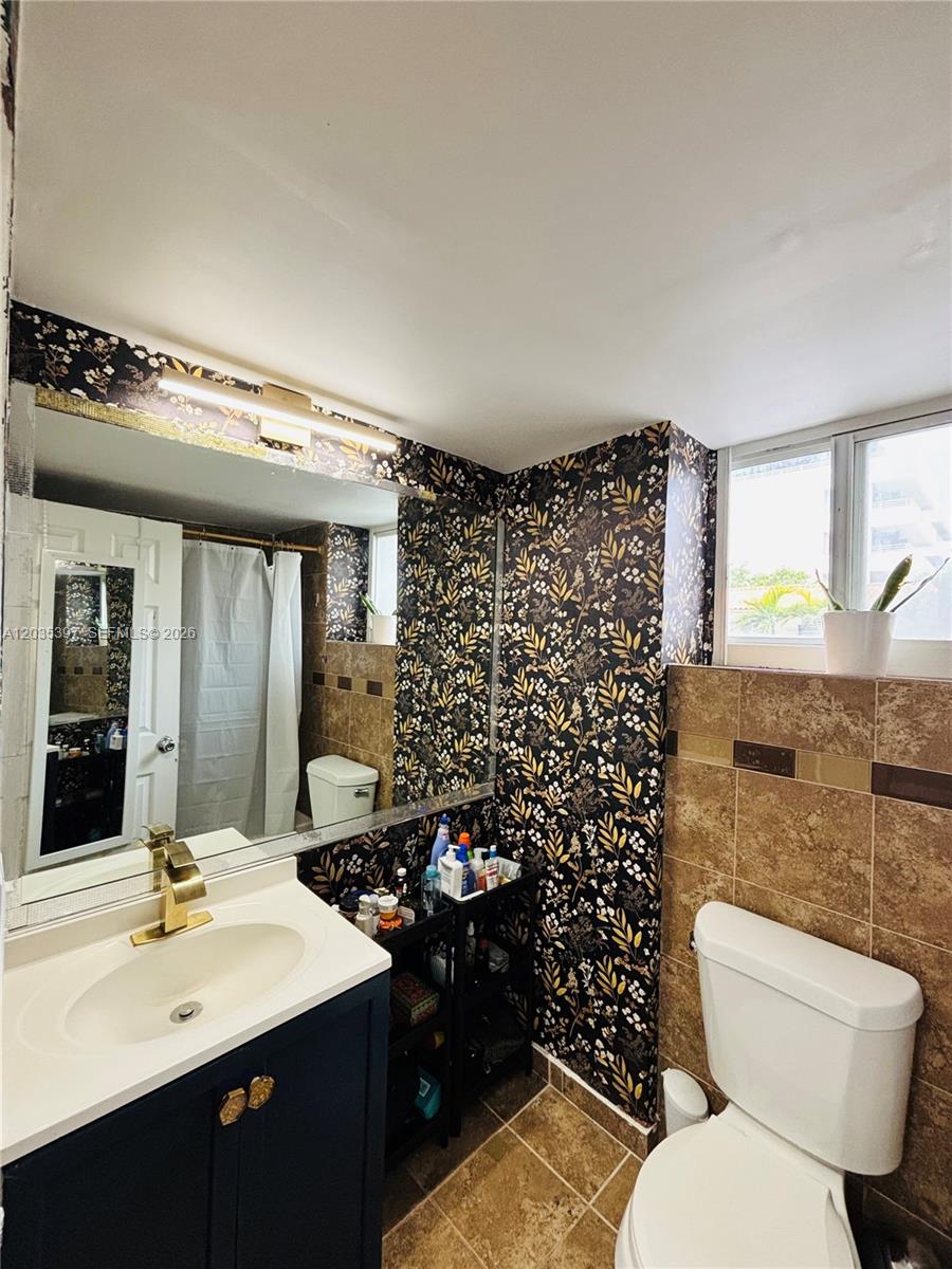 1255 Collins Avenue 208 Property Photo 16