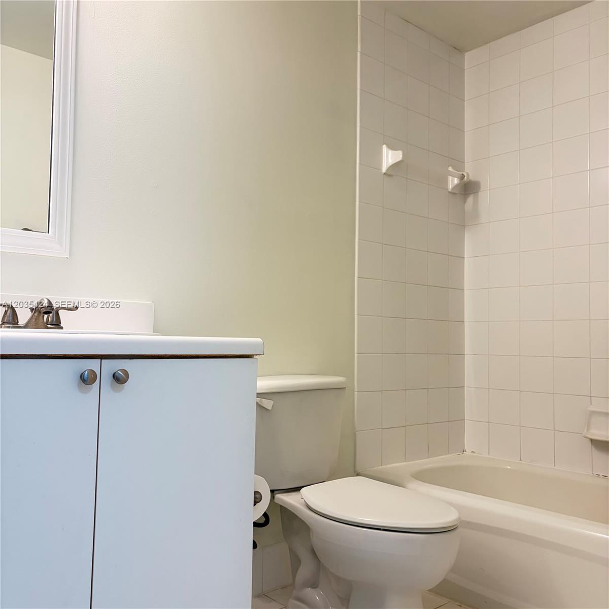 50 Menores Avenue 807 Property Photo 19