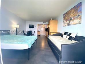 19201 Collins Avenue 939 Property Photo 4