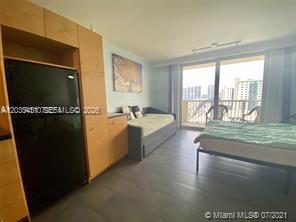 19201 Collins Avenue 939 Property Photo 6