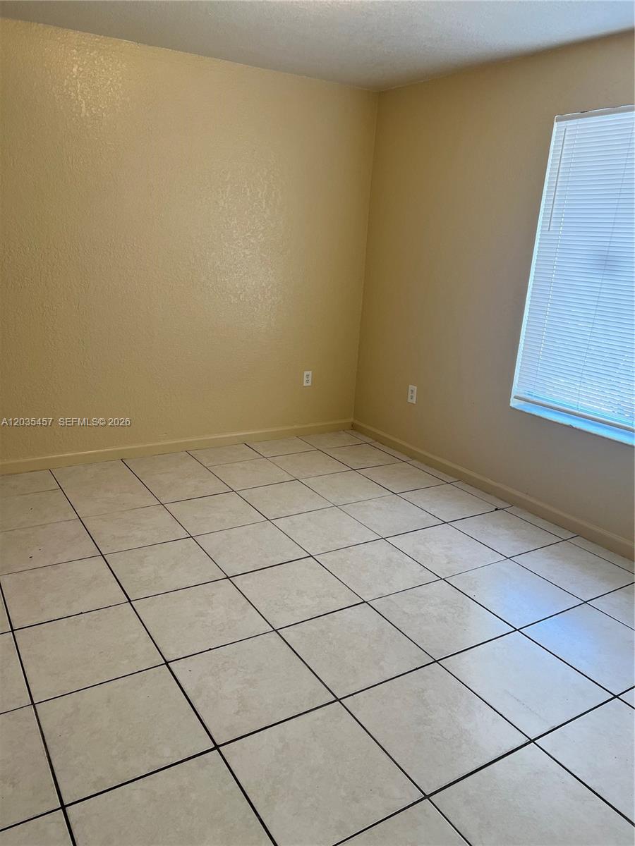 789 Nw 55th Terrace B Property Photo 8
