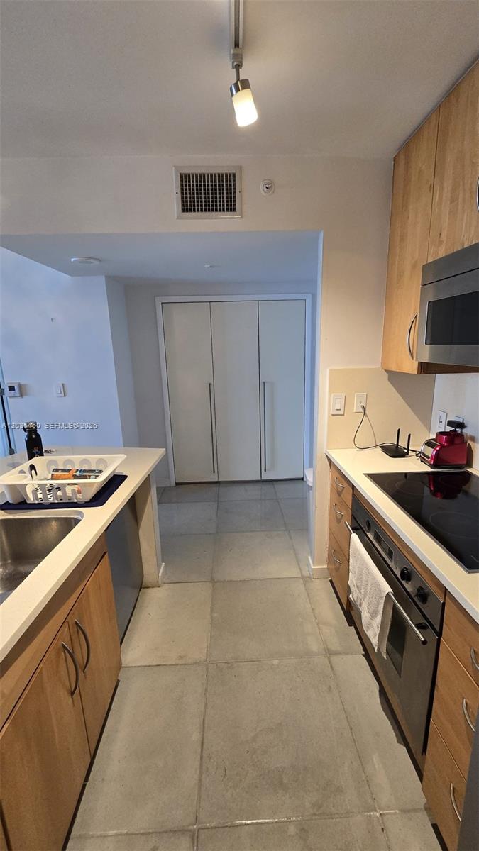1155 Brickell Bay Drive 2507 Property Photo 4