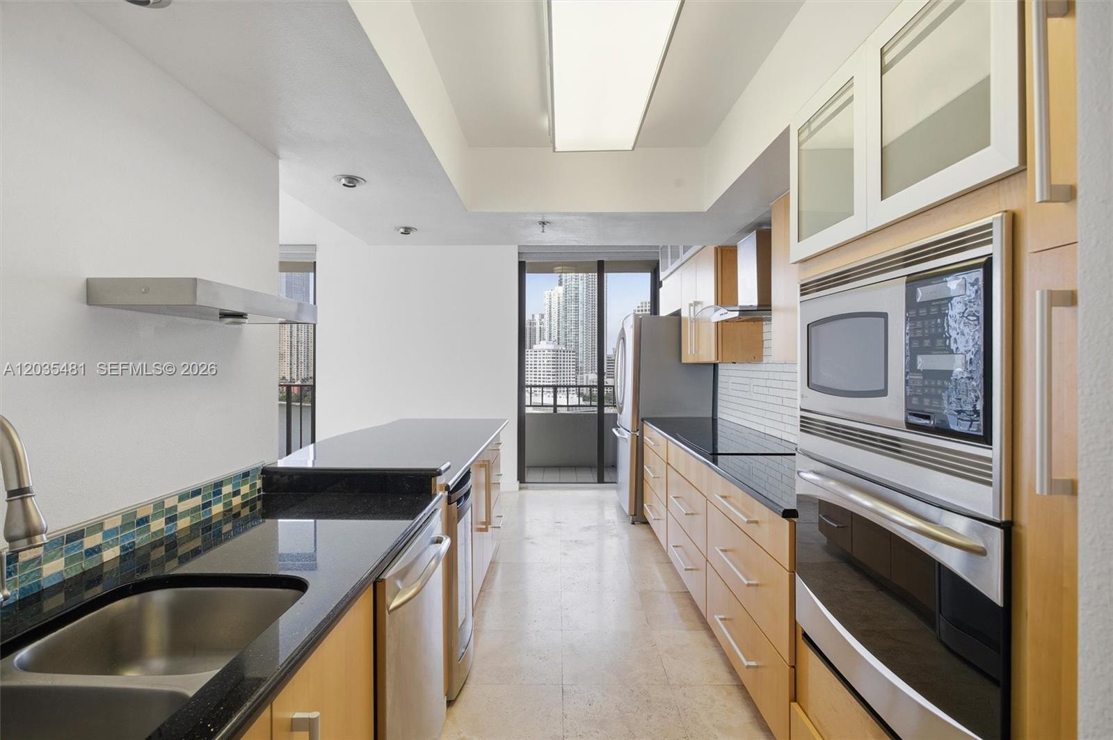 520 Se Brickell Key Drive A1615 Property Photo 10