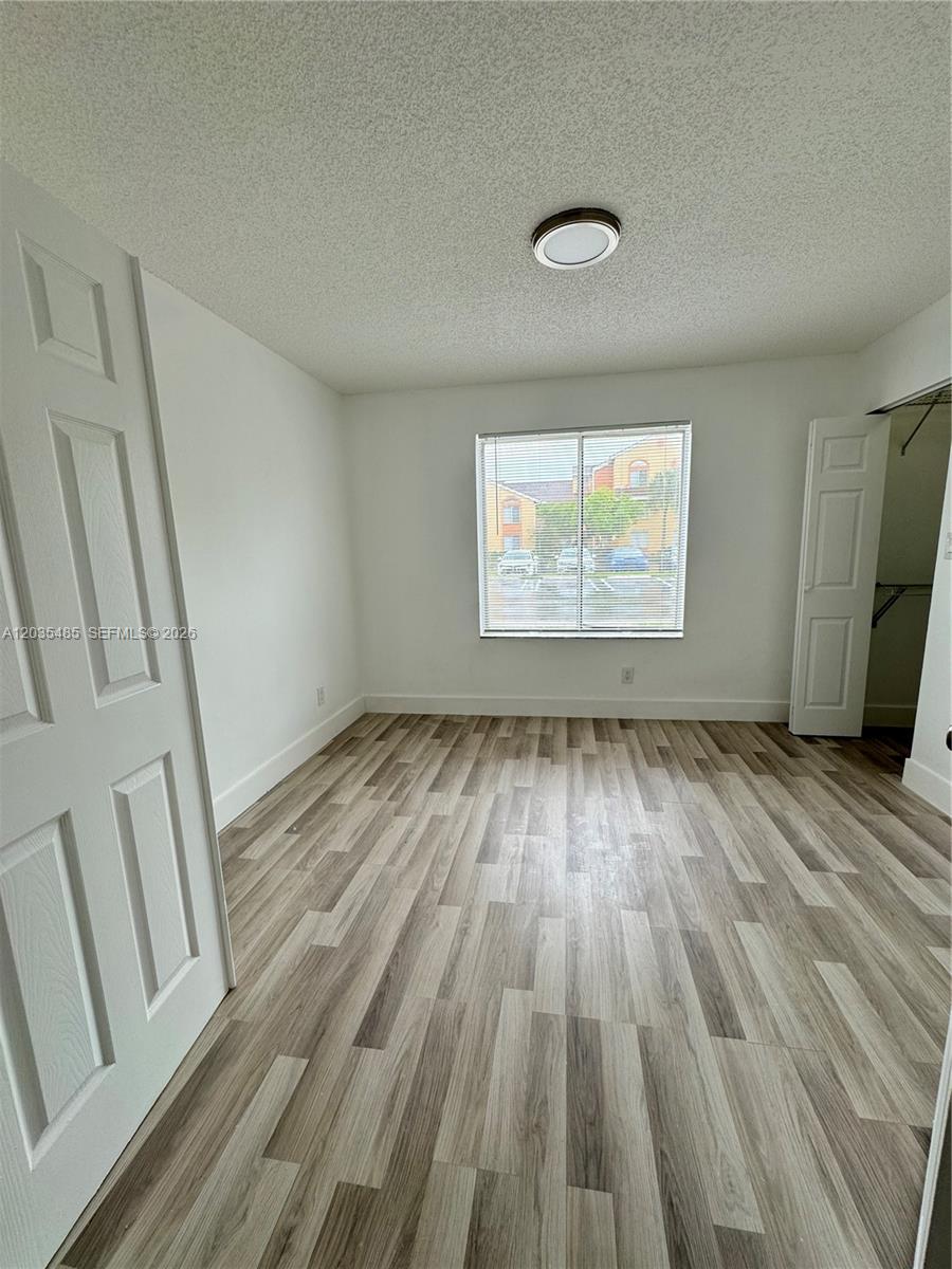 A12035485 Property Photo 11